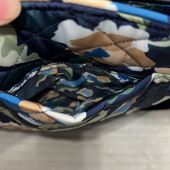 Vera Bradley Floral Patterned Crossbody Bag NWOT - Picture 9 of 14